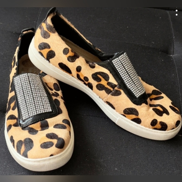 Skechers Shoes - Sketchers Animal print & Bling sz 6.5 womens slip on shoes memory foam
